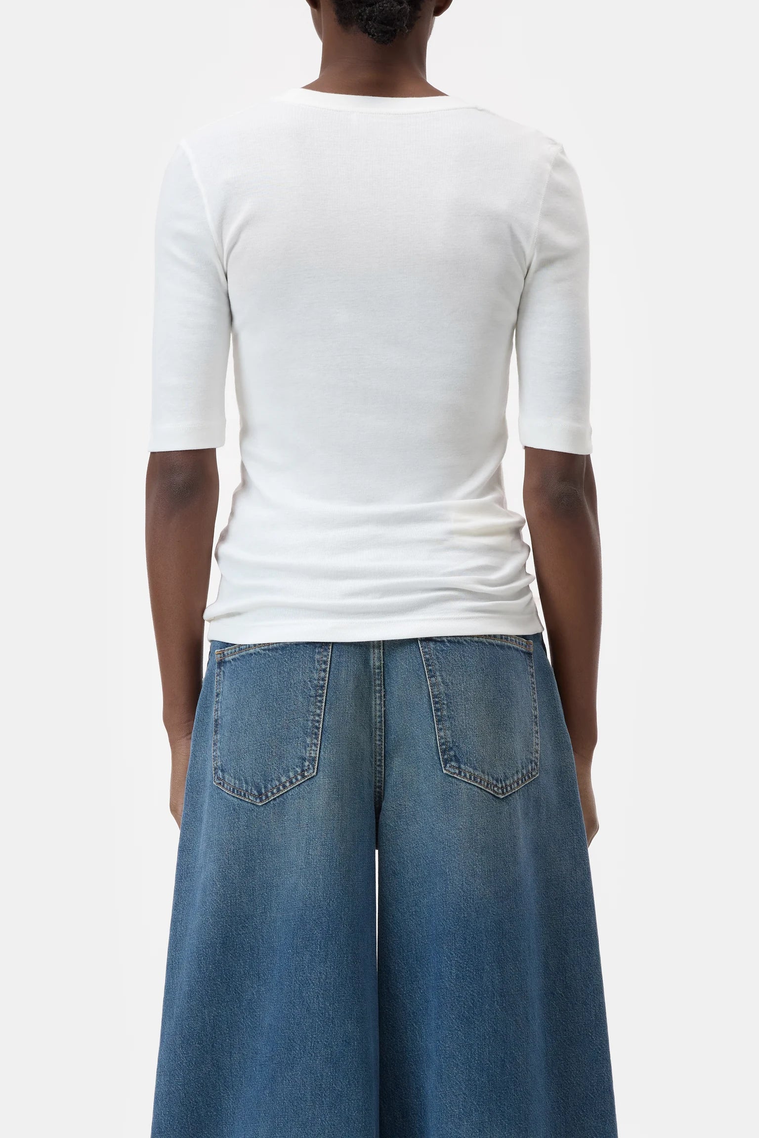 Closed Shortsleeve Ivory
