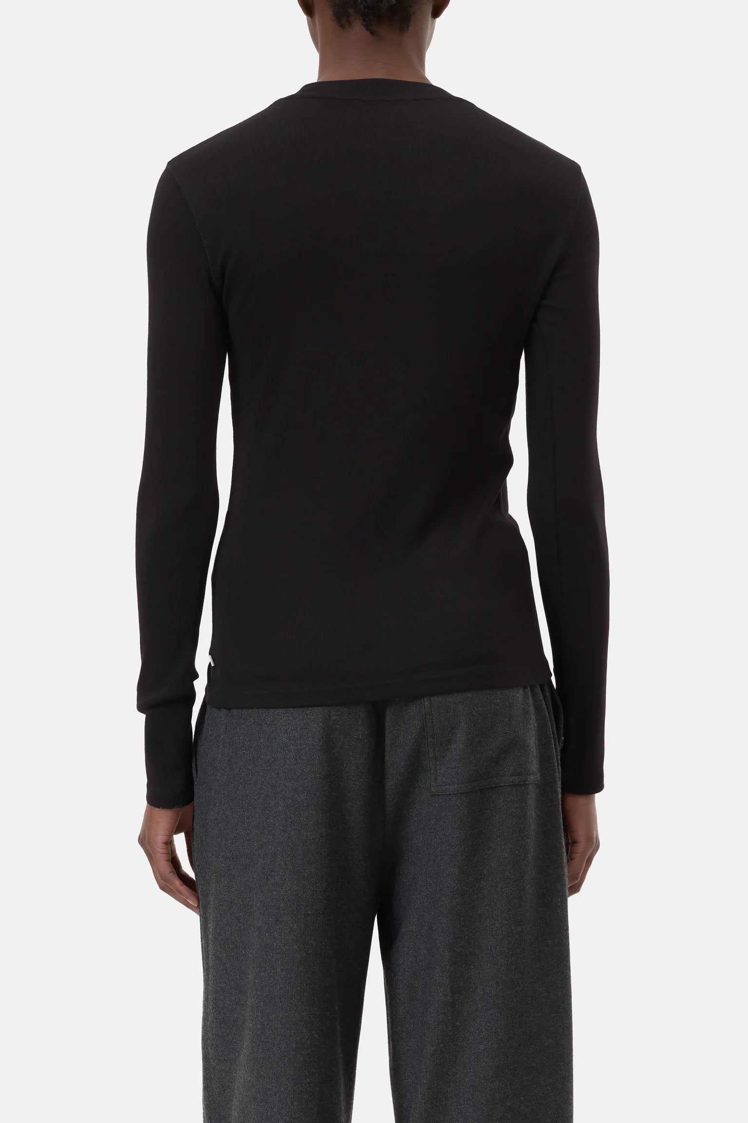 Closed Longsleeve Black