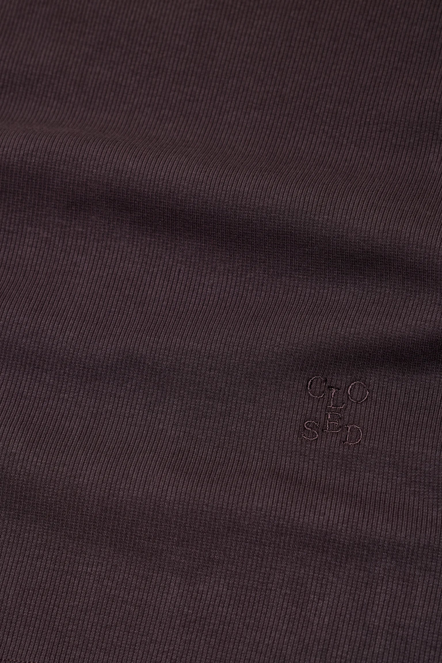 Closed Tank-Top Mahagony