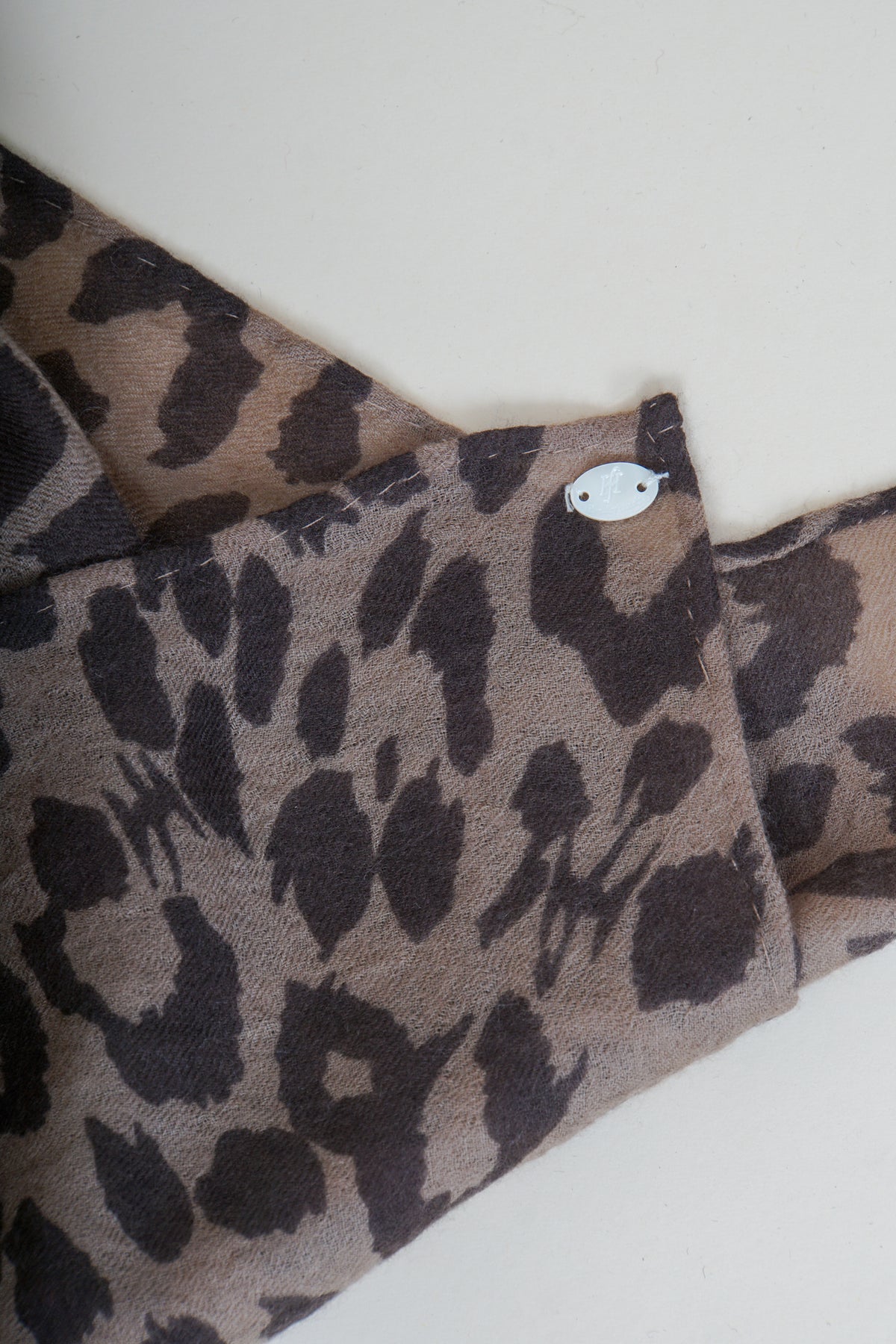 Friendly Hunting Tuch Midicube Cheetah