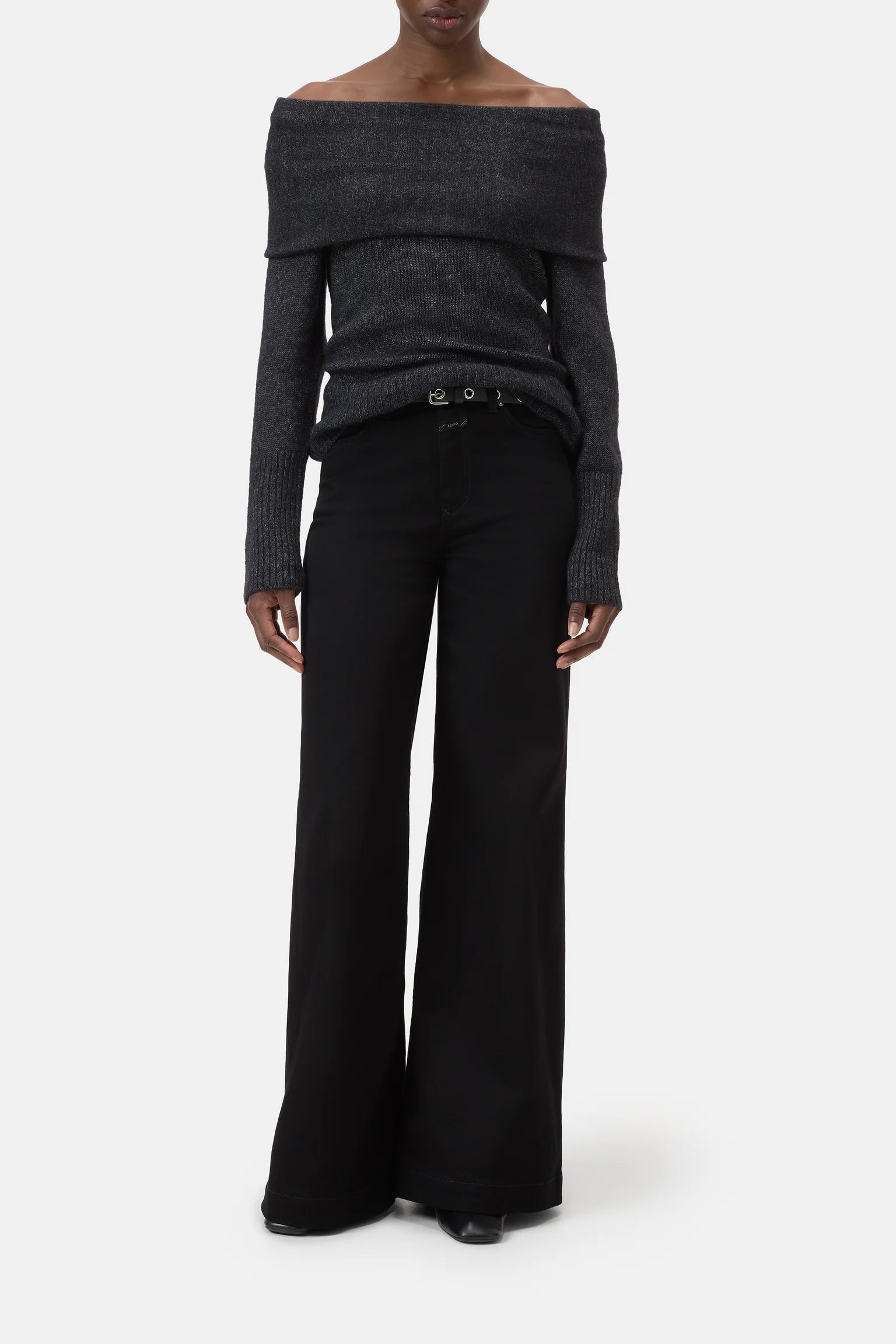 Closed Sleeve Wide Collar