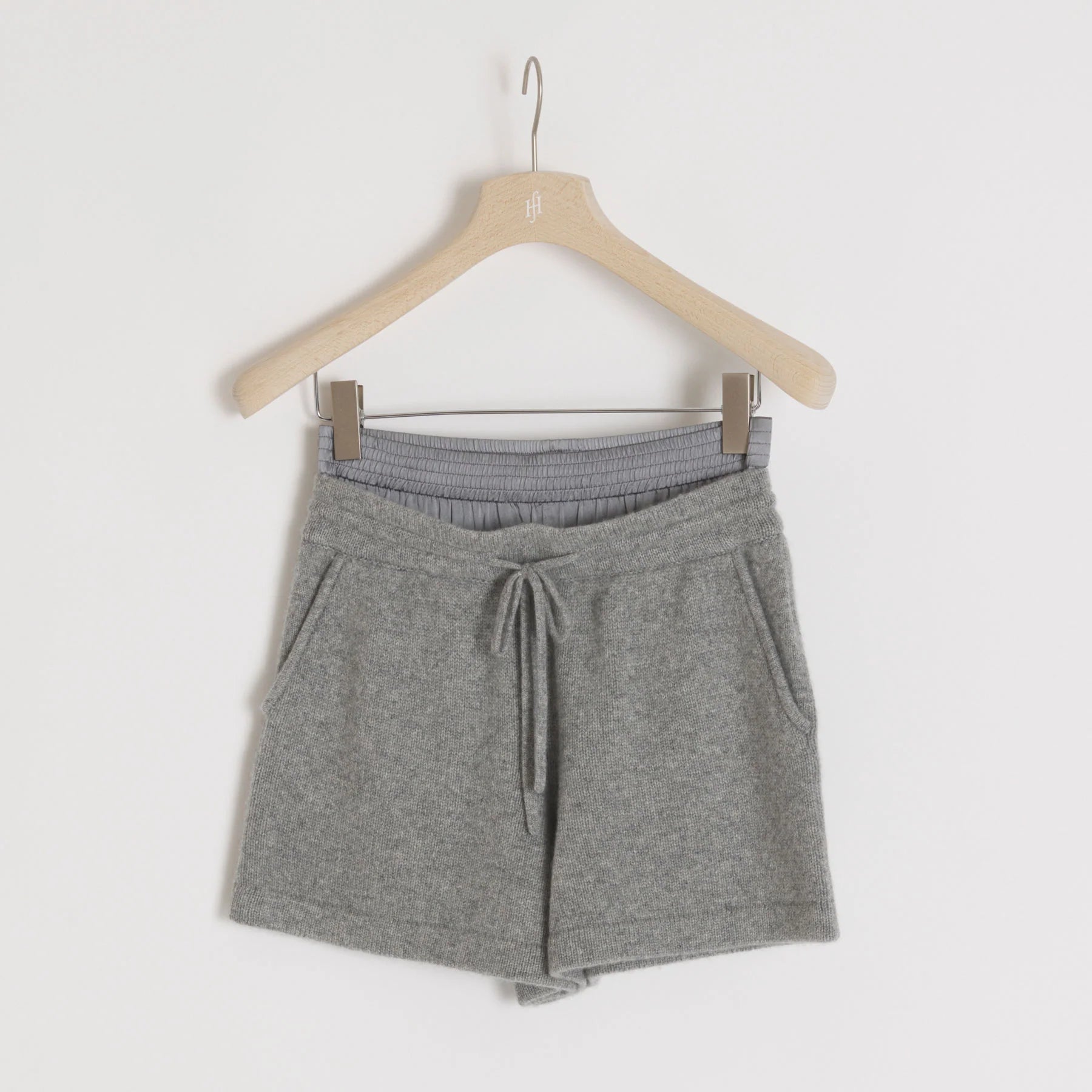 Friendly Hunting Shorts Piha