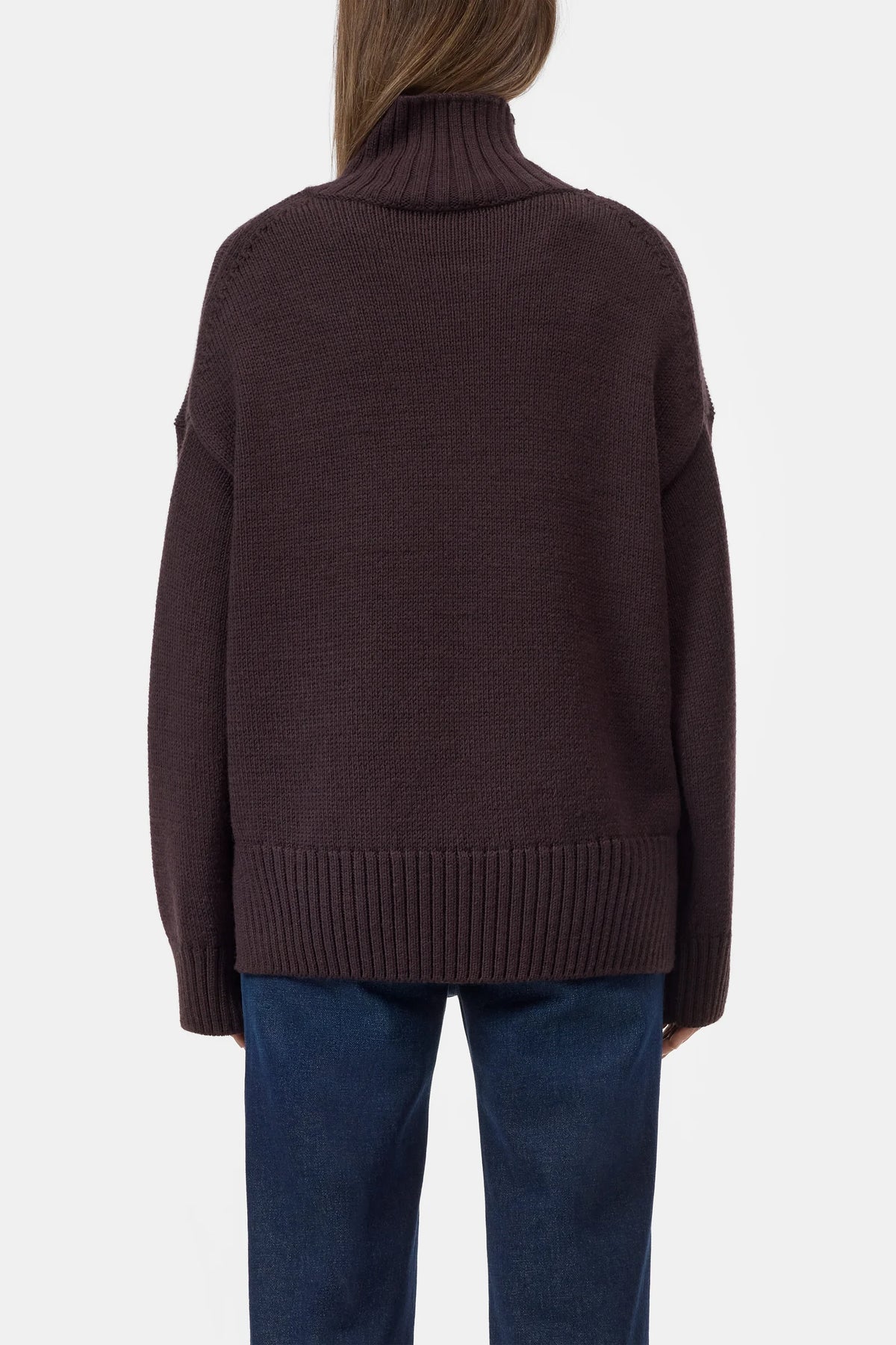 Closed Pullover Cinder