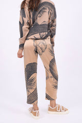 Friendly Hunting Hose Pali Garden Eden Honey