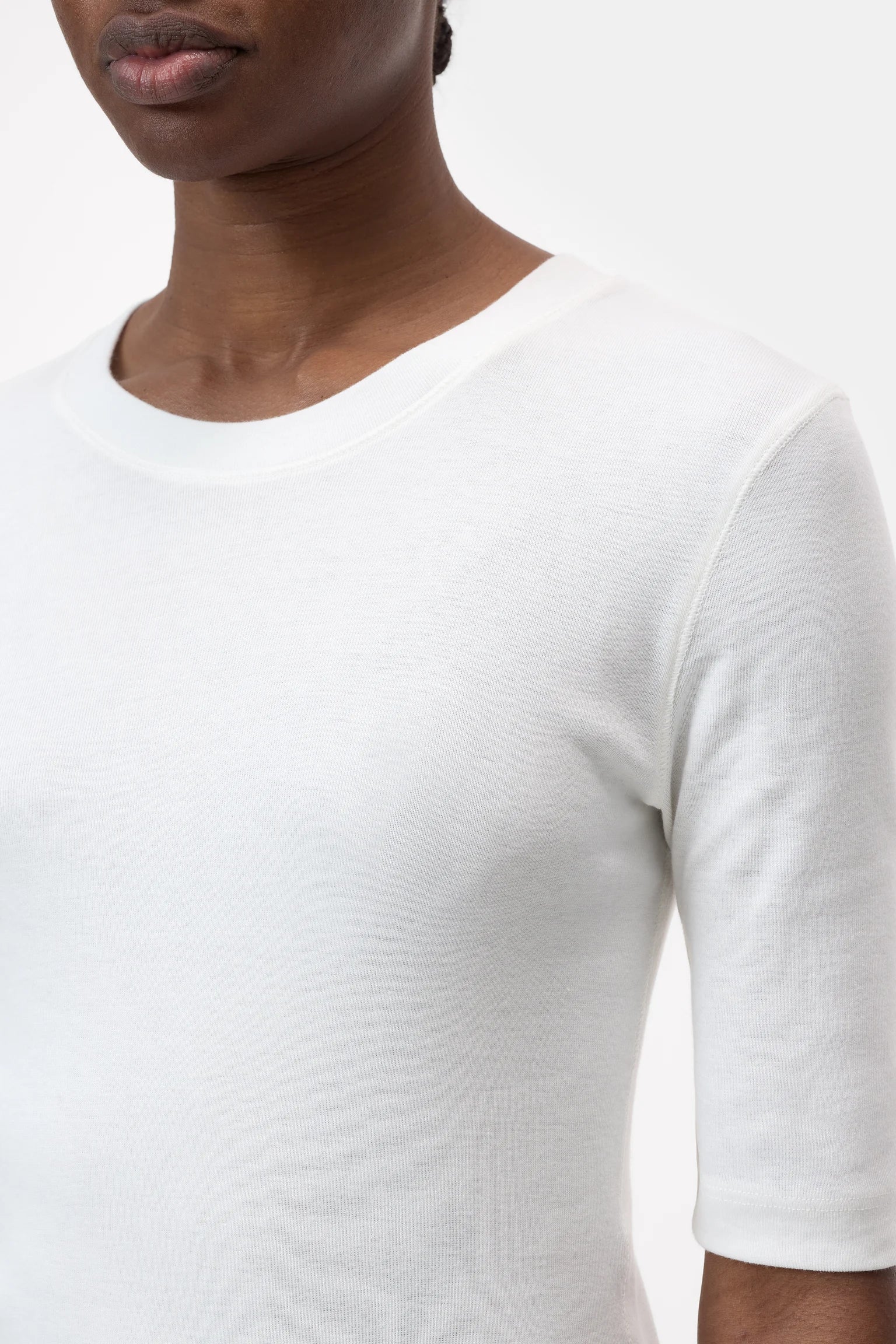 Closed Shortsleeve Ivory