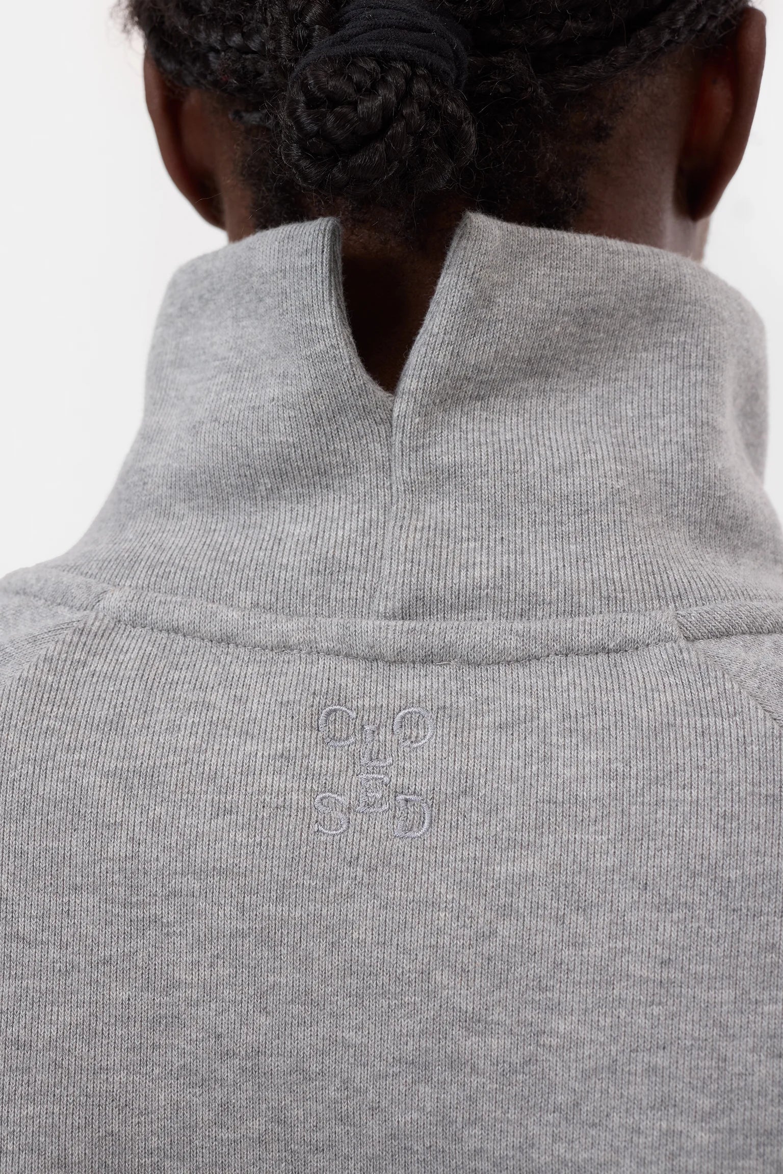 High-neck sweatshirt