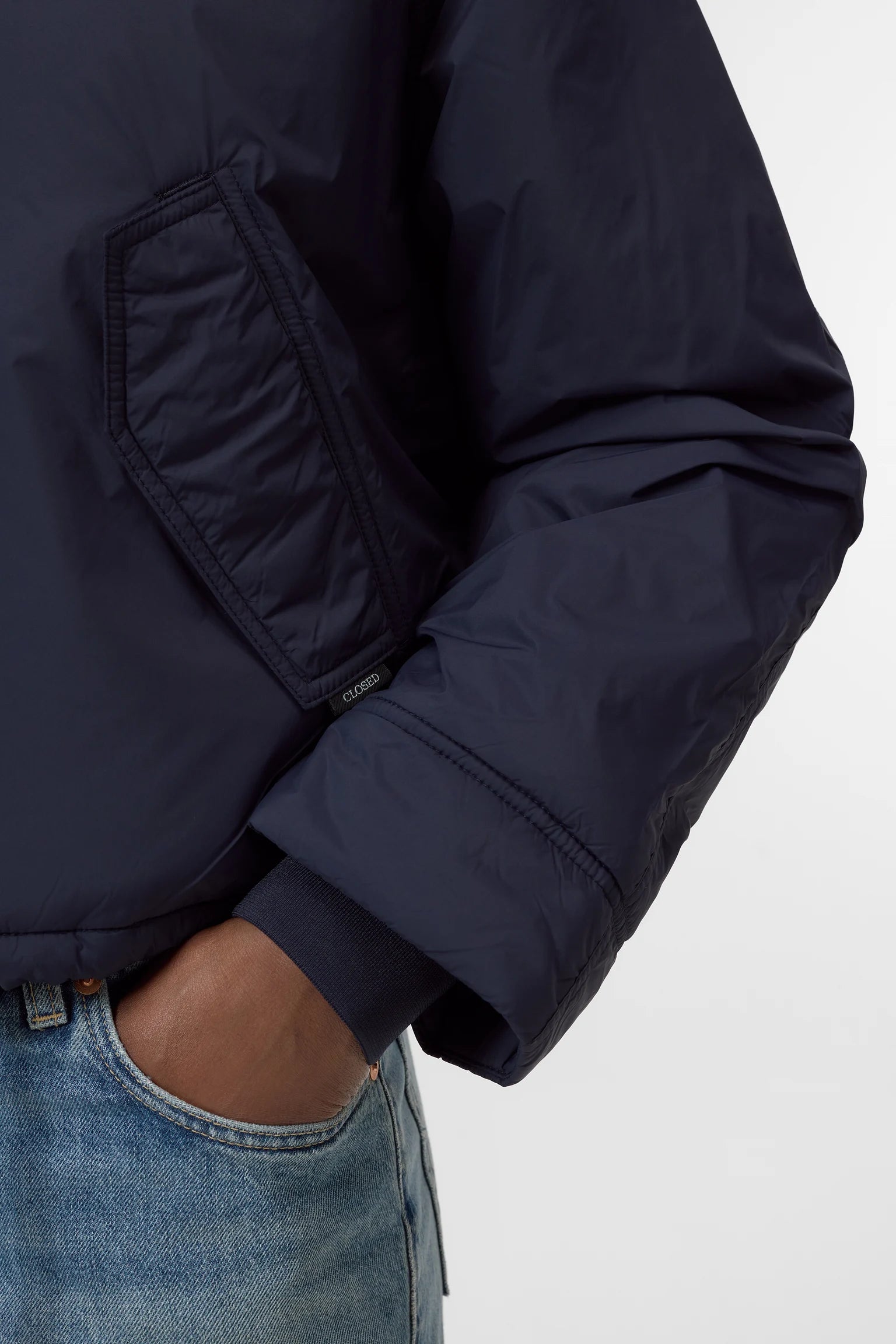 Closed Blouson Navy