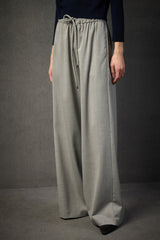 Liviana Conti Hose Elias