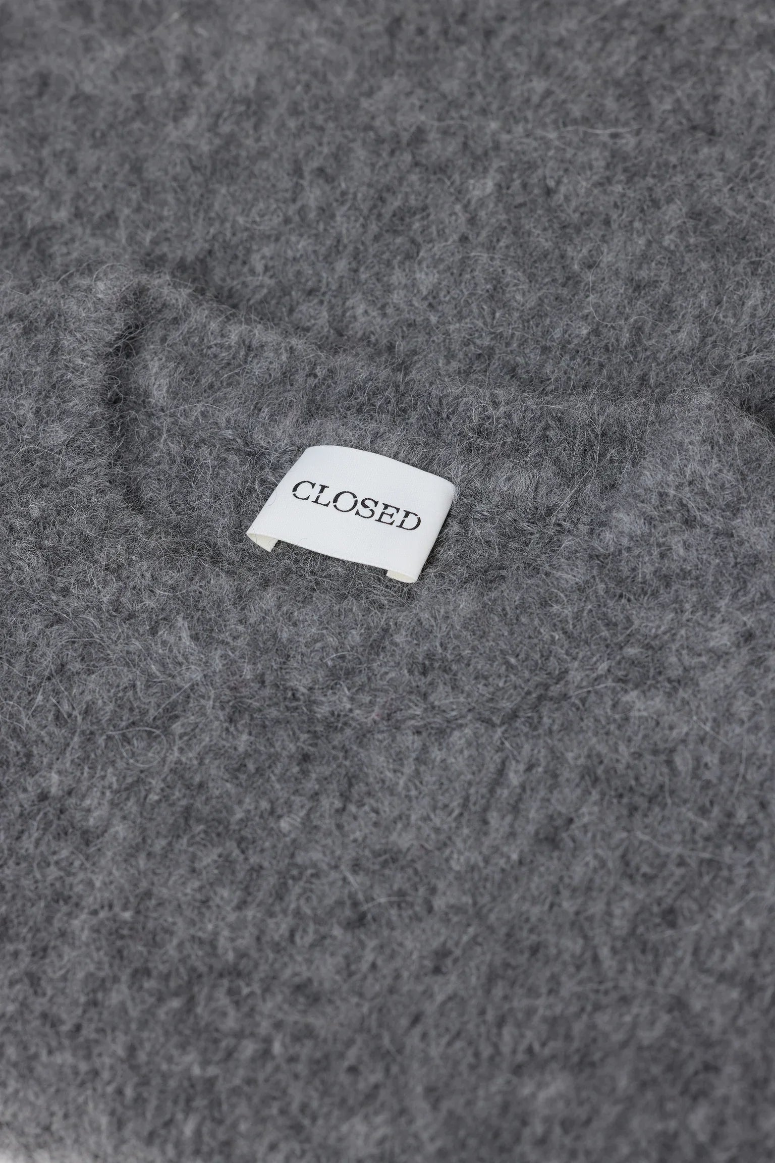 Closed Pullover Short Melange