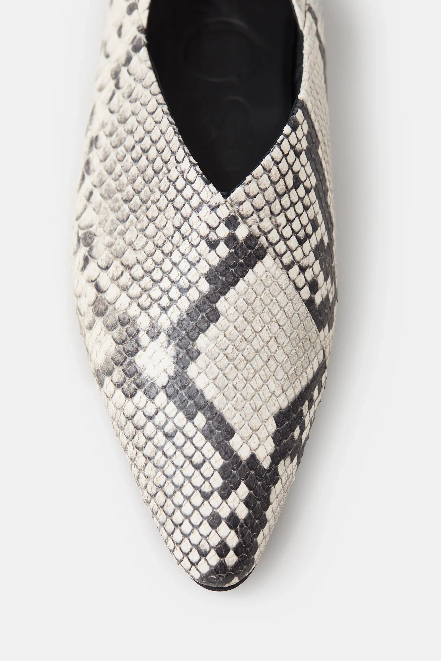 Closed ballerinas leather
