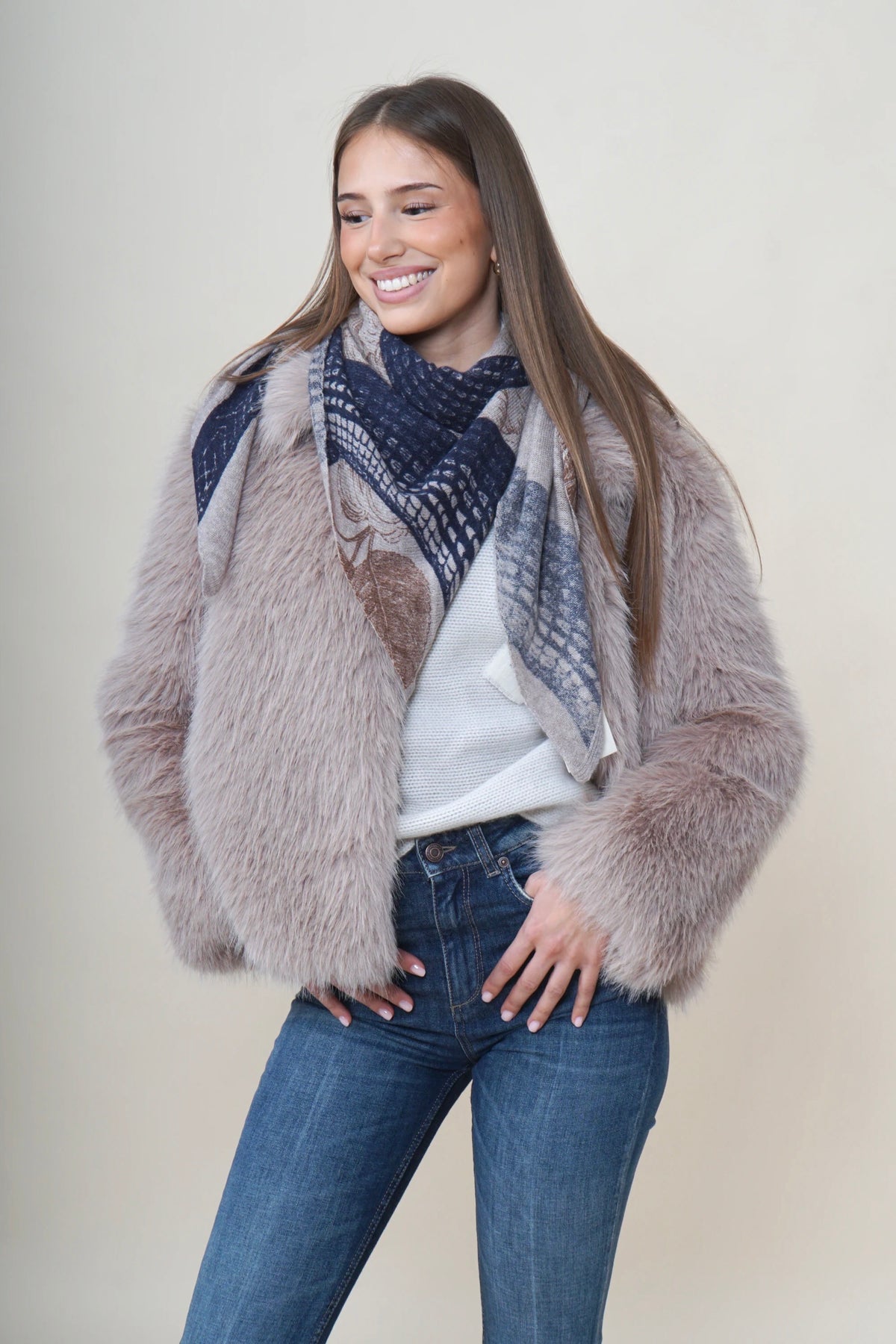 FH Driehoekssjaal Garden Eden Taupe