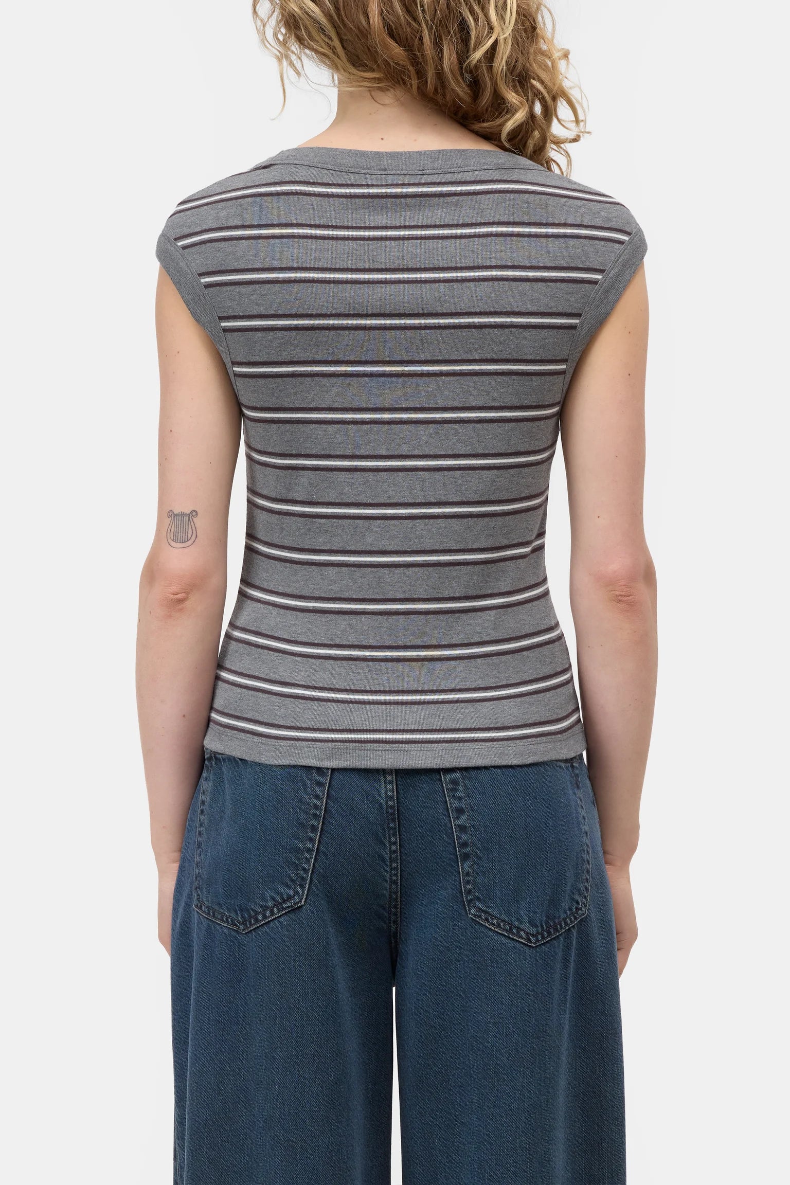Closed Tee Cap Sleeve