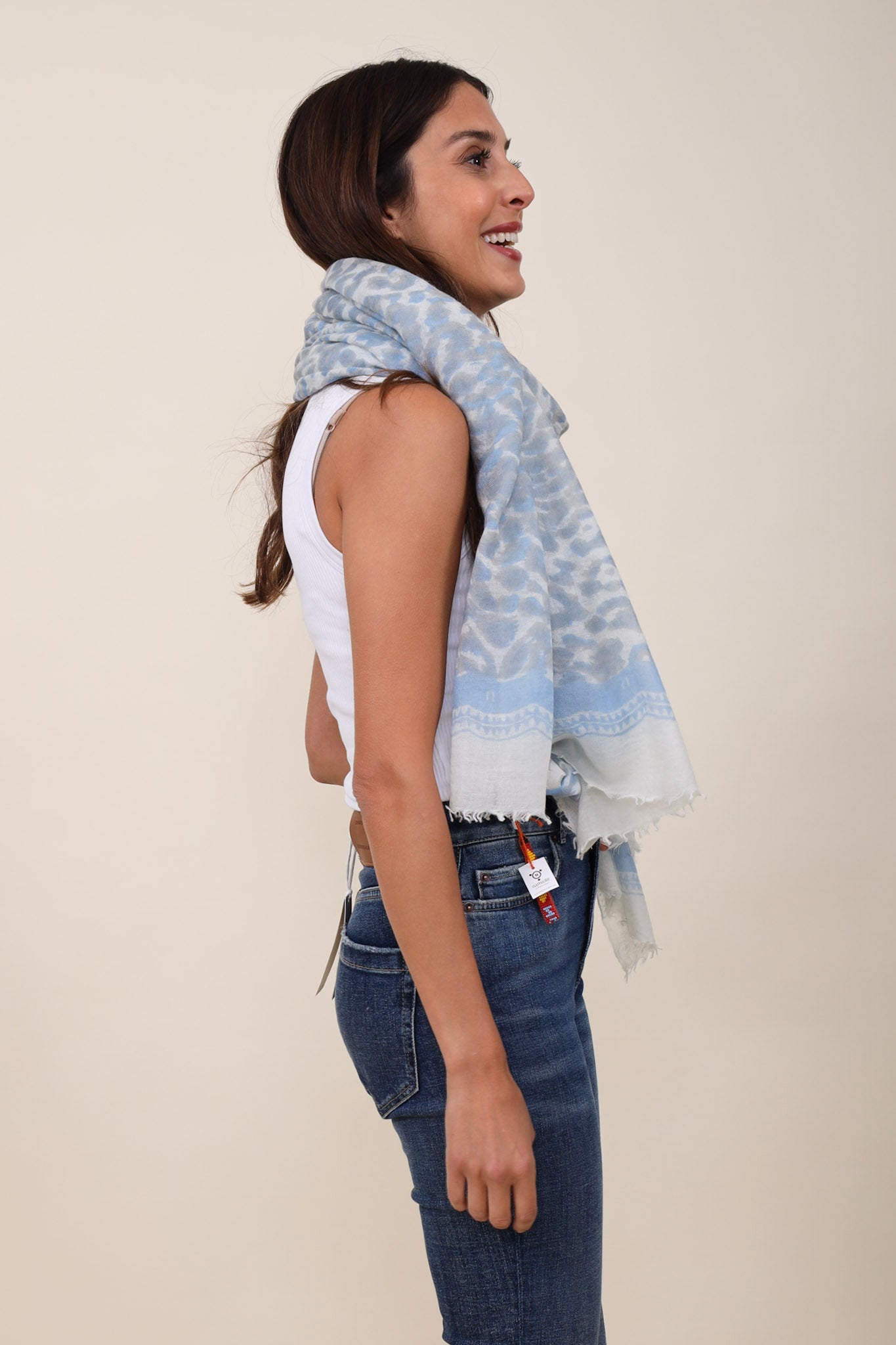 Friendly Hunting Felted Stole Cheetah Bermuda