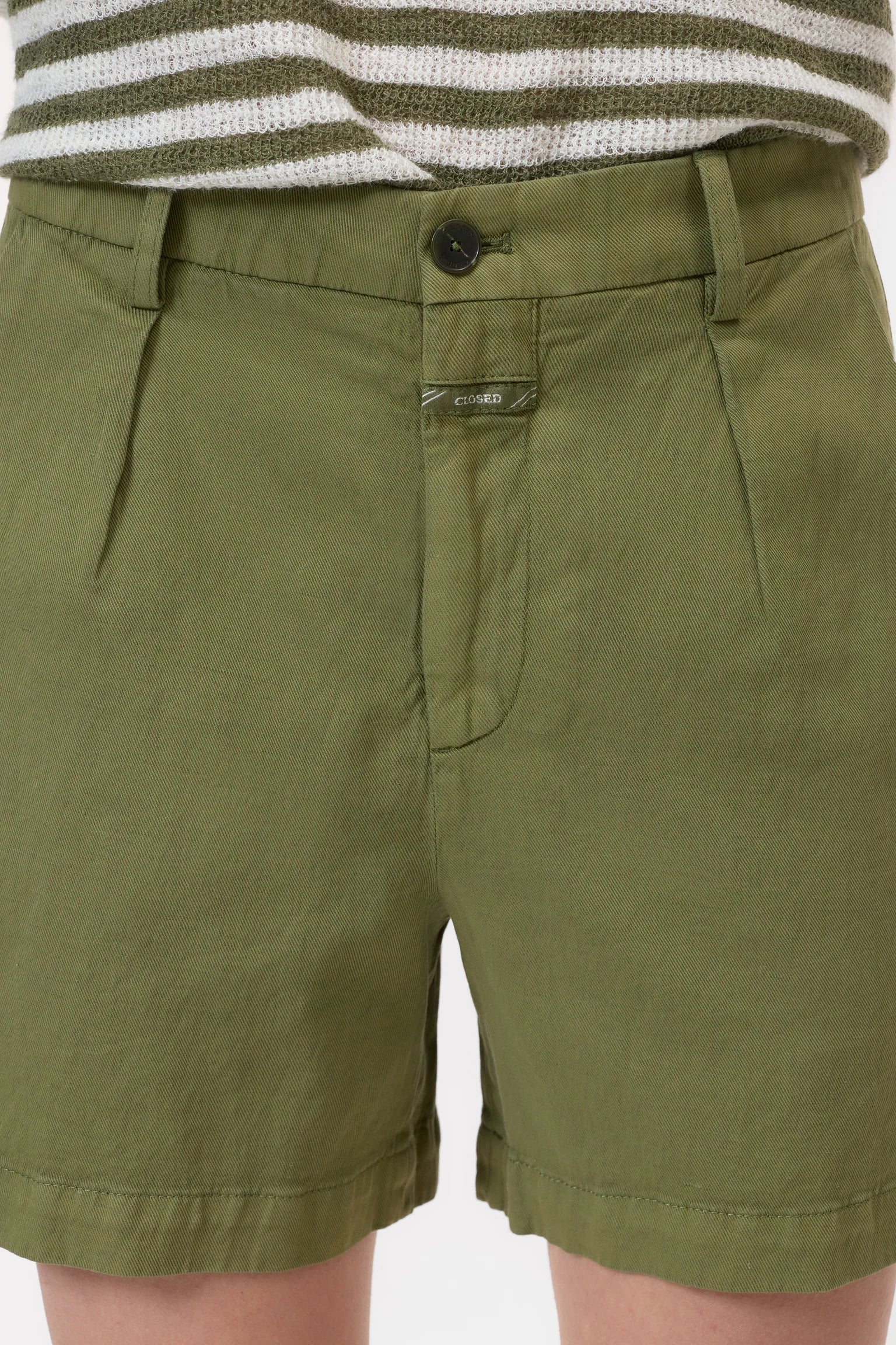 Closed Shorts Revyl Hunter Green