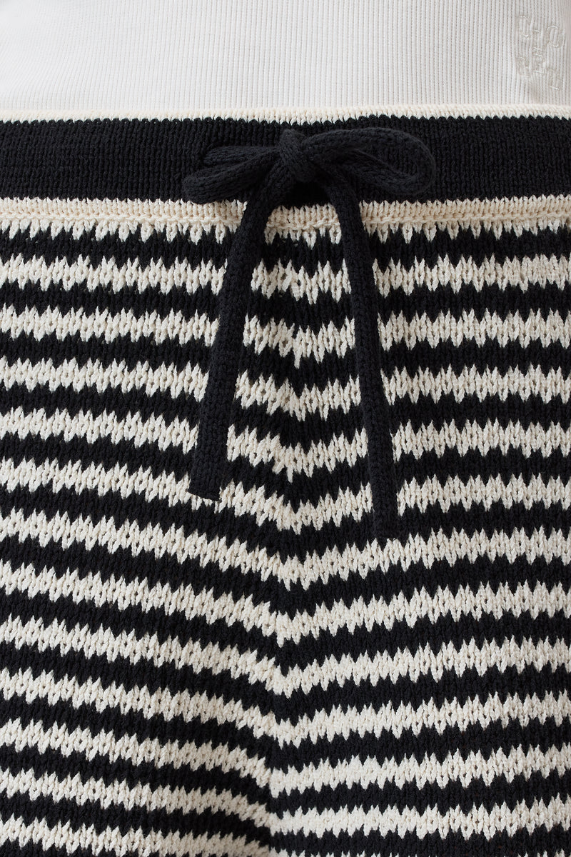 Closed Shorts Black &amp; White