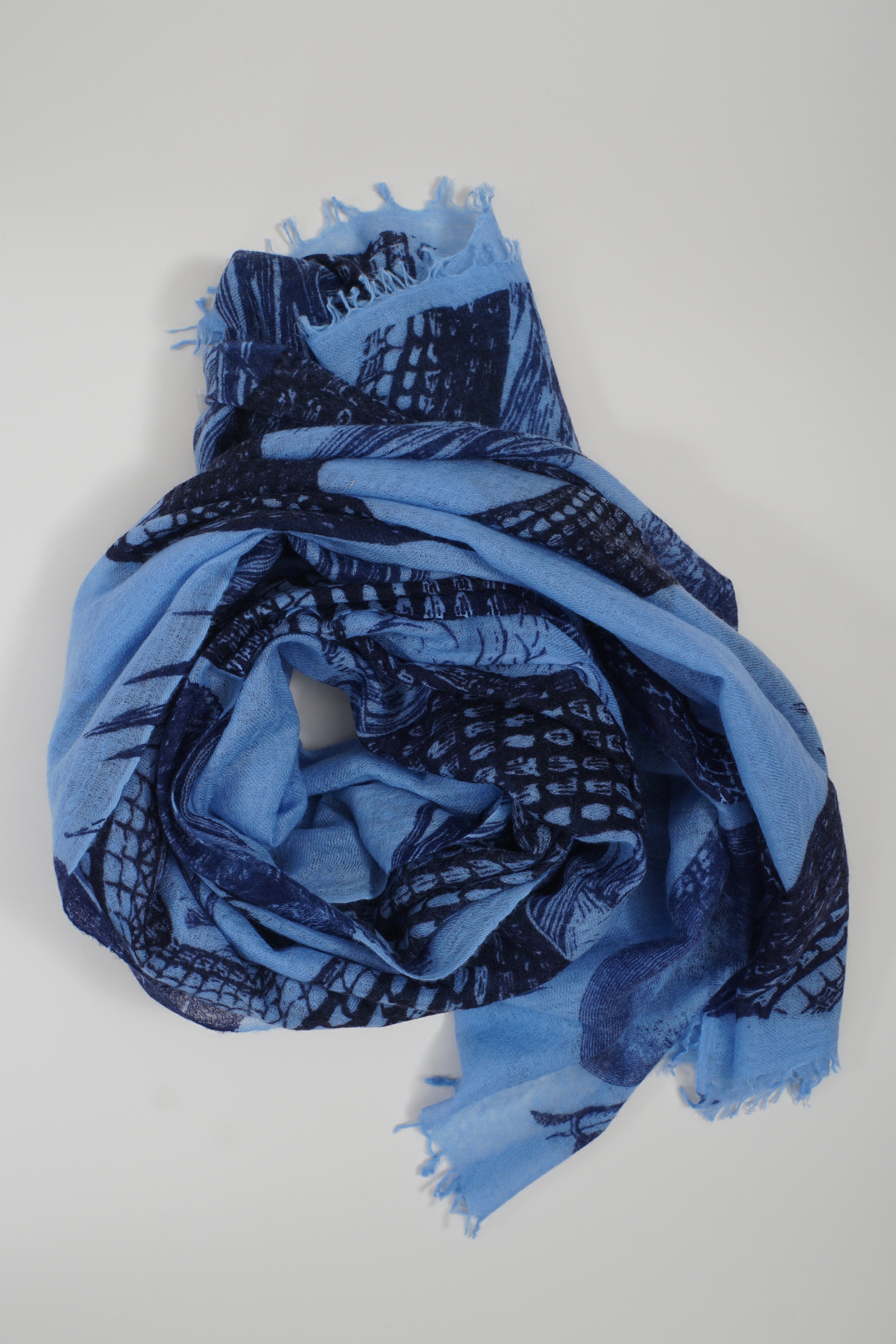 Friendly Hunting Felted Stole Garden Eden Indigo