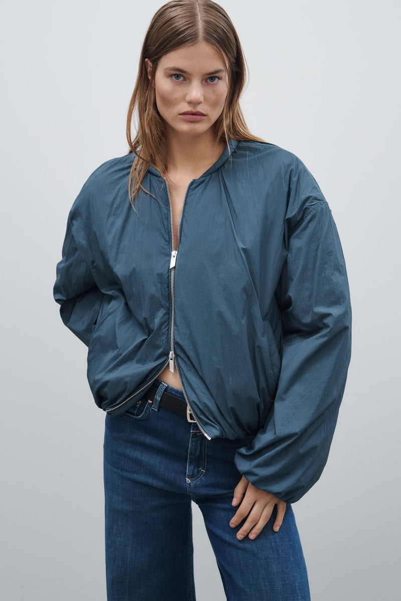 Closed Bomber Short Grey