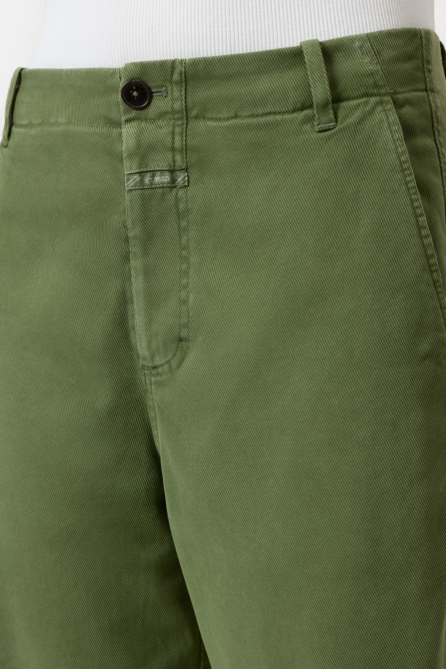 Closed Rovea Army Green Trousers