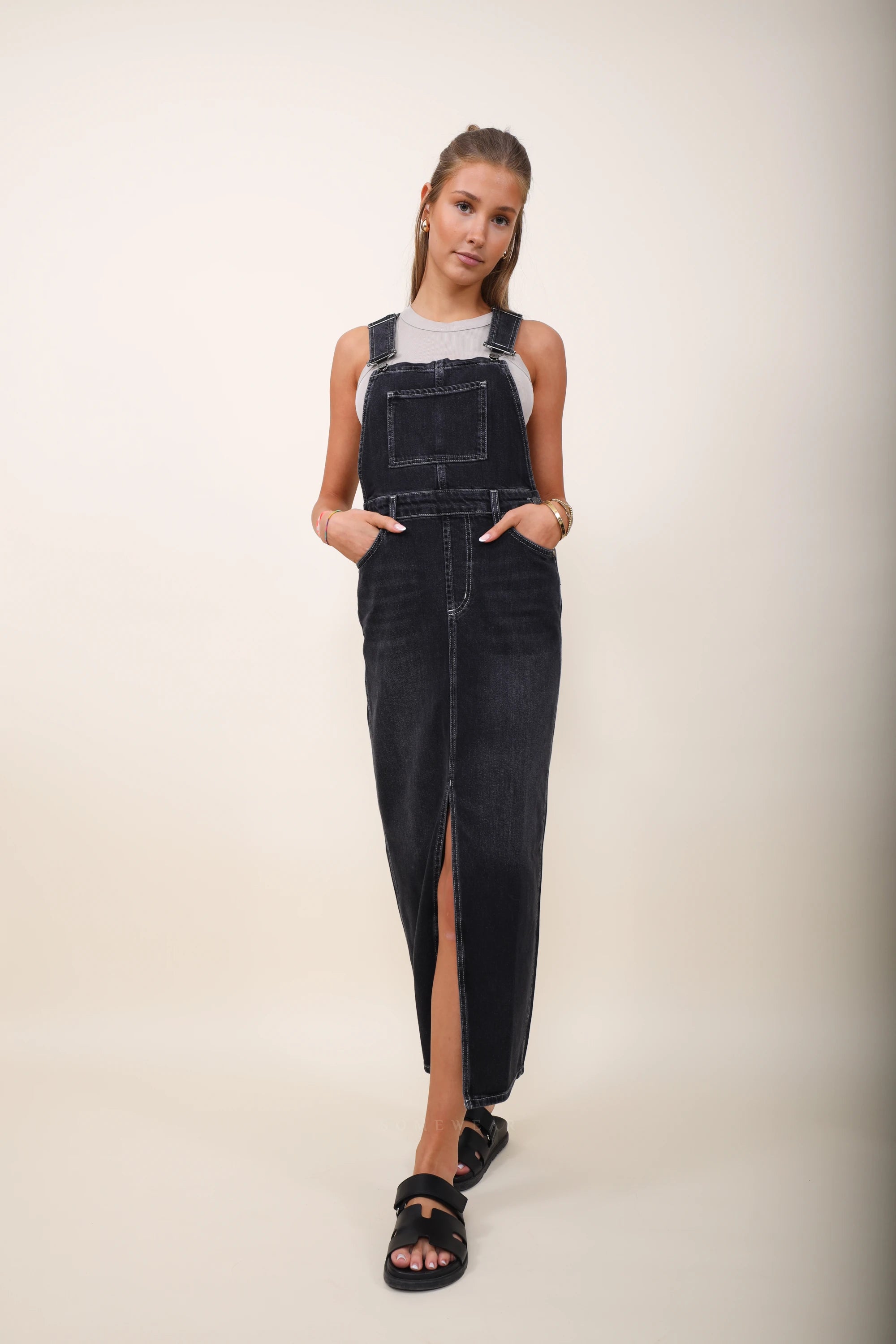 Rails dress black