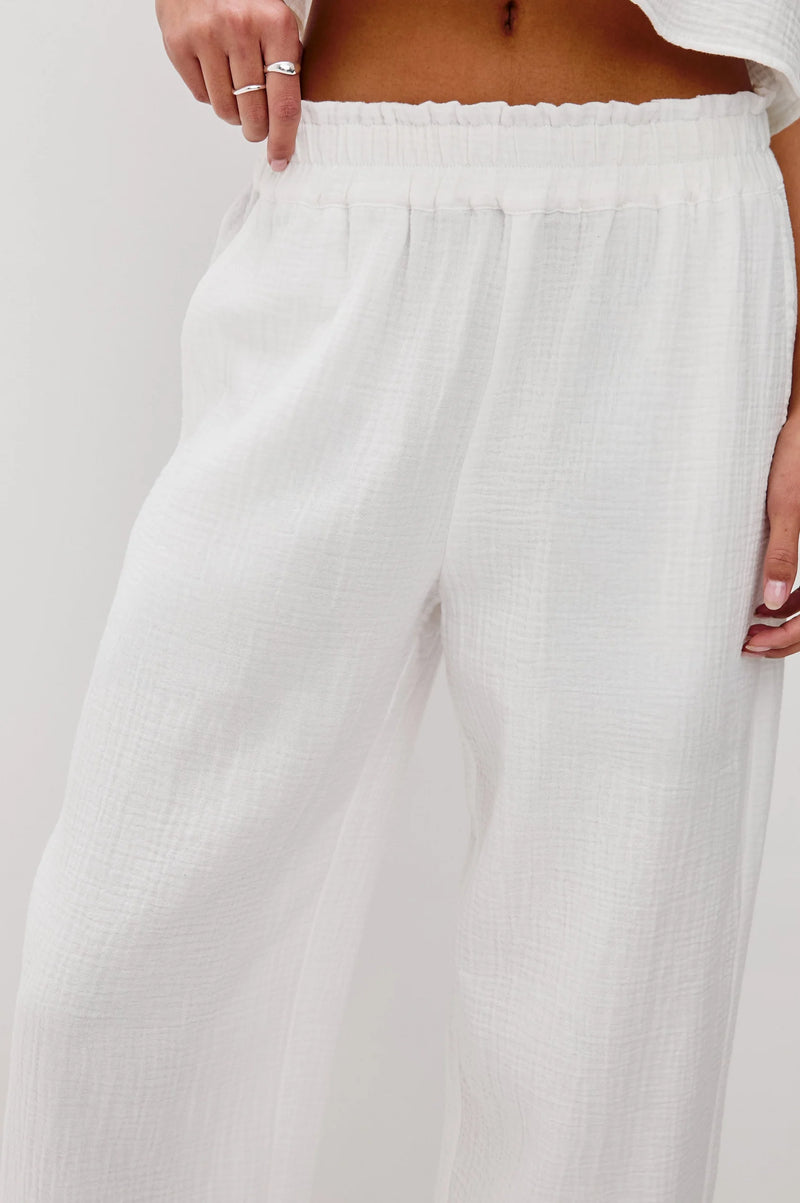 Rails Hose Leon White