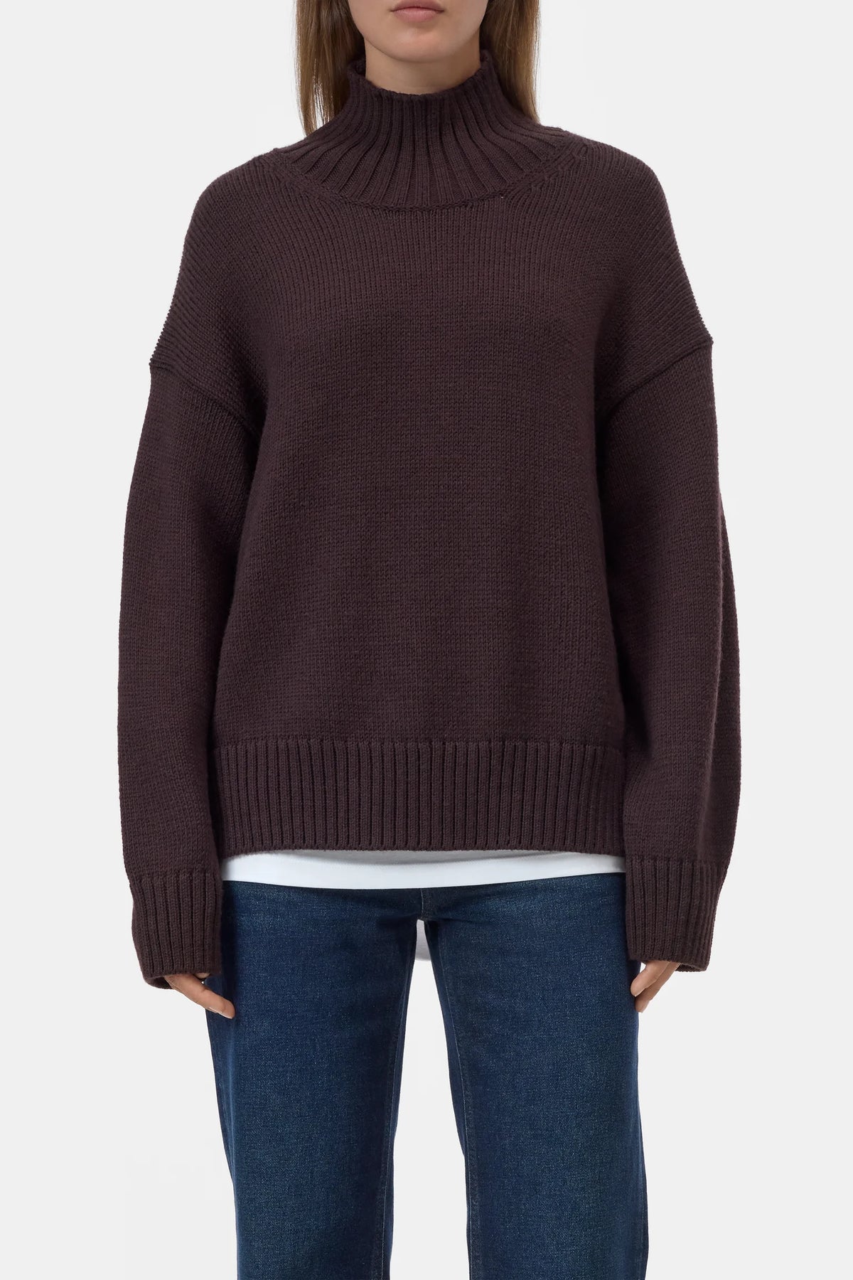 Closed Pullover Cinder
