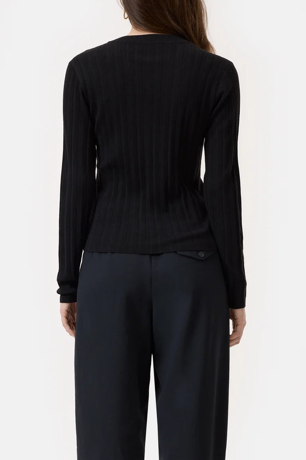 Closed Crew Neck Black