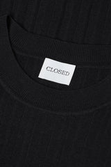 Closed Crew Neck Black