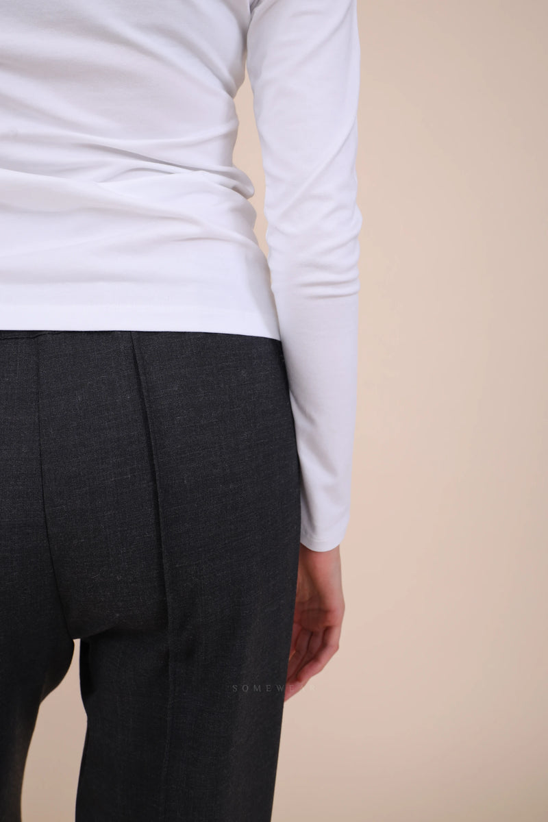 Liviana Conti Hose Ardea