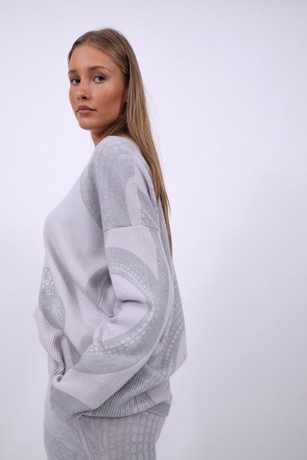 Friendly Hunting Pullover Aurora Garden Eden Ghost