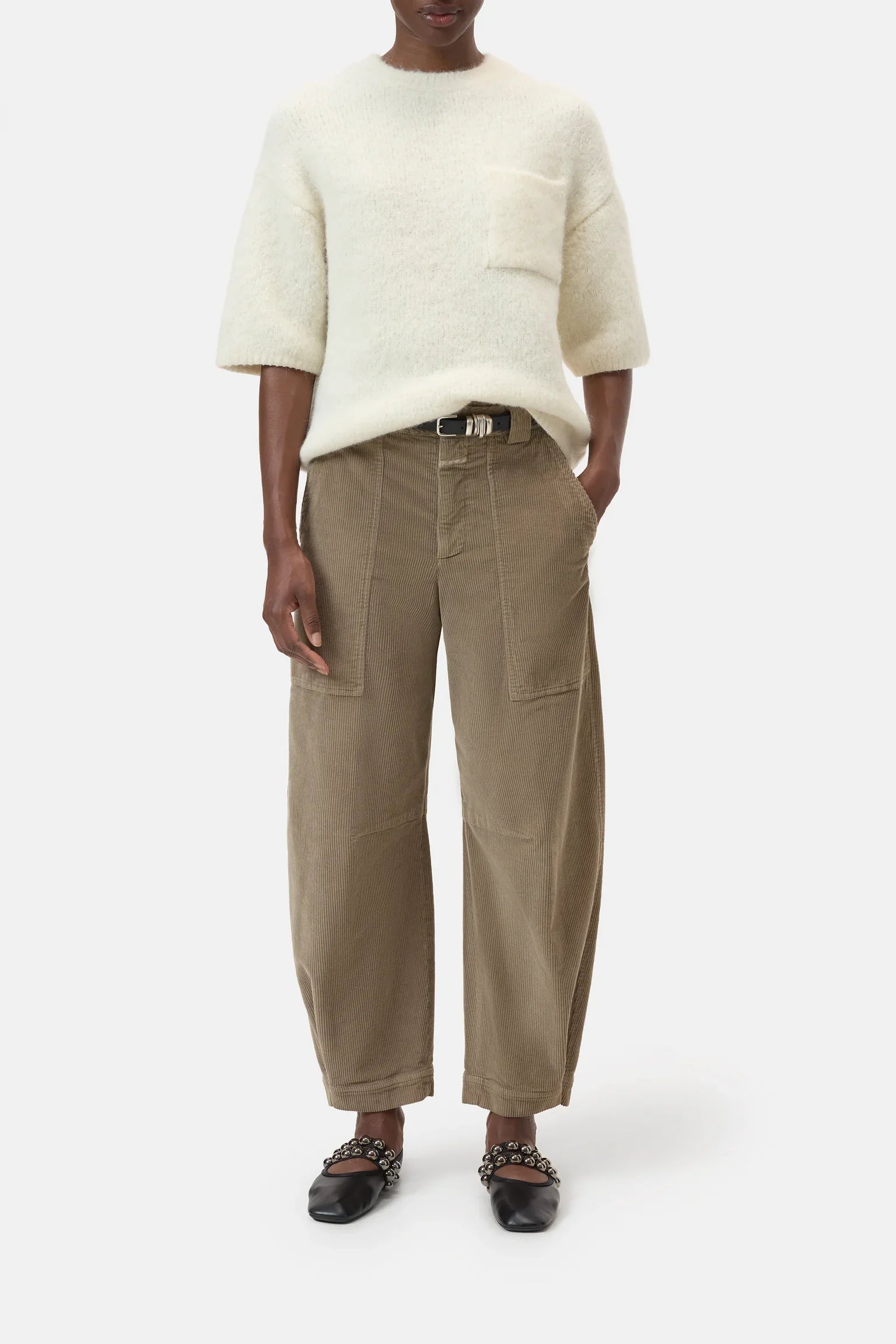 Closed Pullover Short Ivory