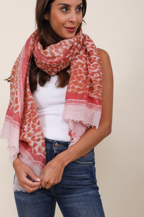 Friendly Hunting Felted Stole Cheetah Semolina