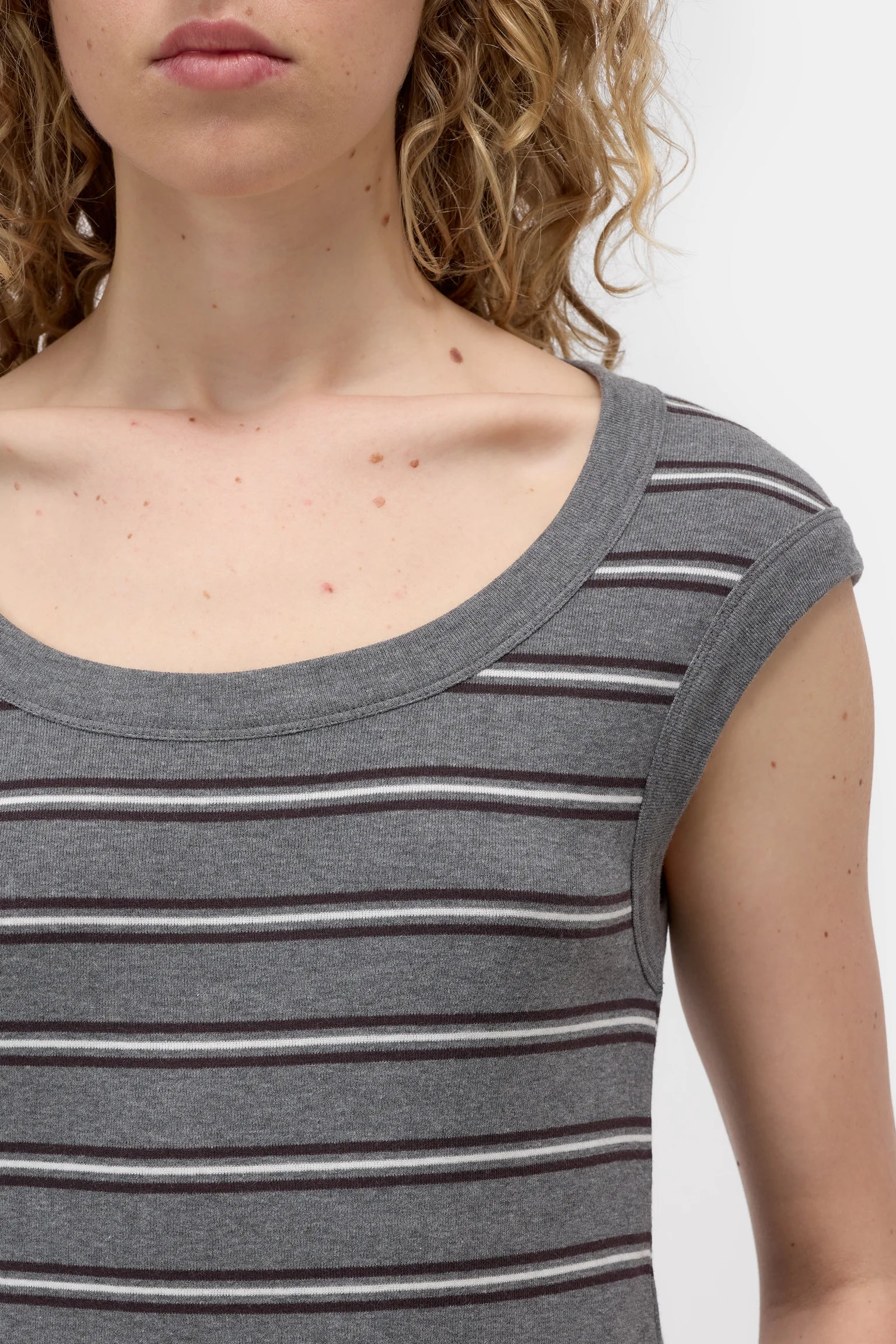 Closed Tee Cap Sleeve