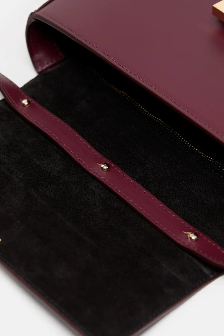 Closed Bag Suede Small