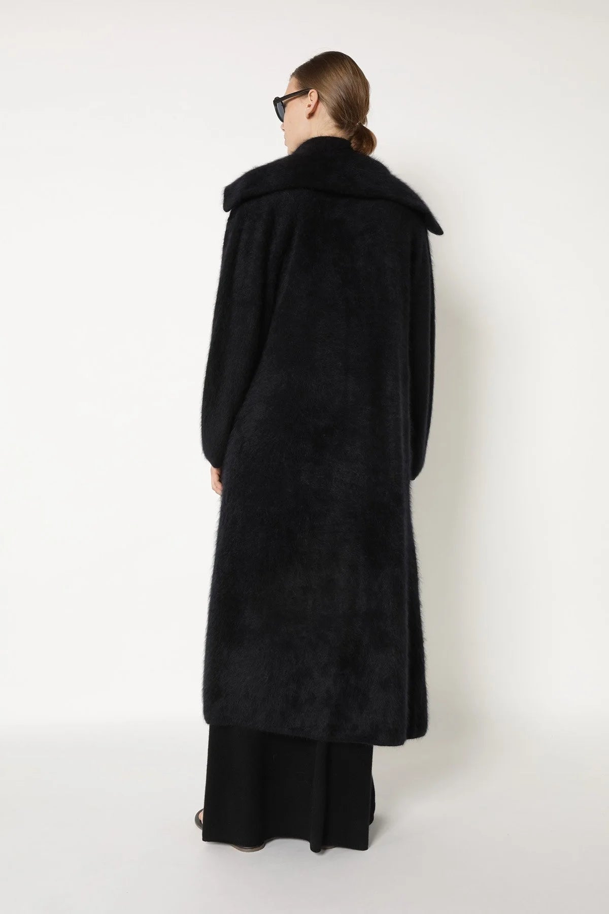 Sminfinity Mantel Furry Black