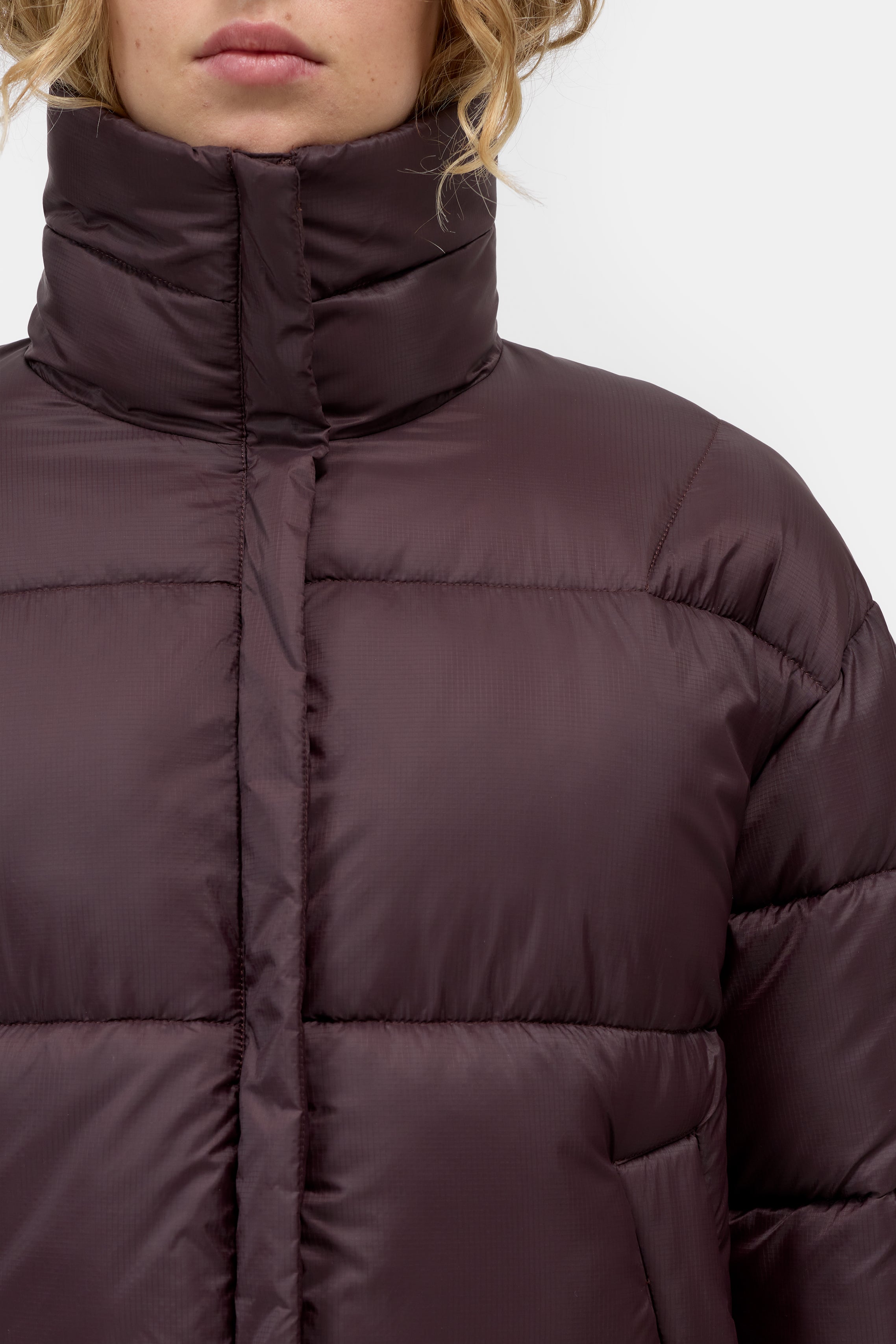 Closed Jacke Puffer Cinder