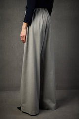 Liviana Conti Hose Elias