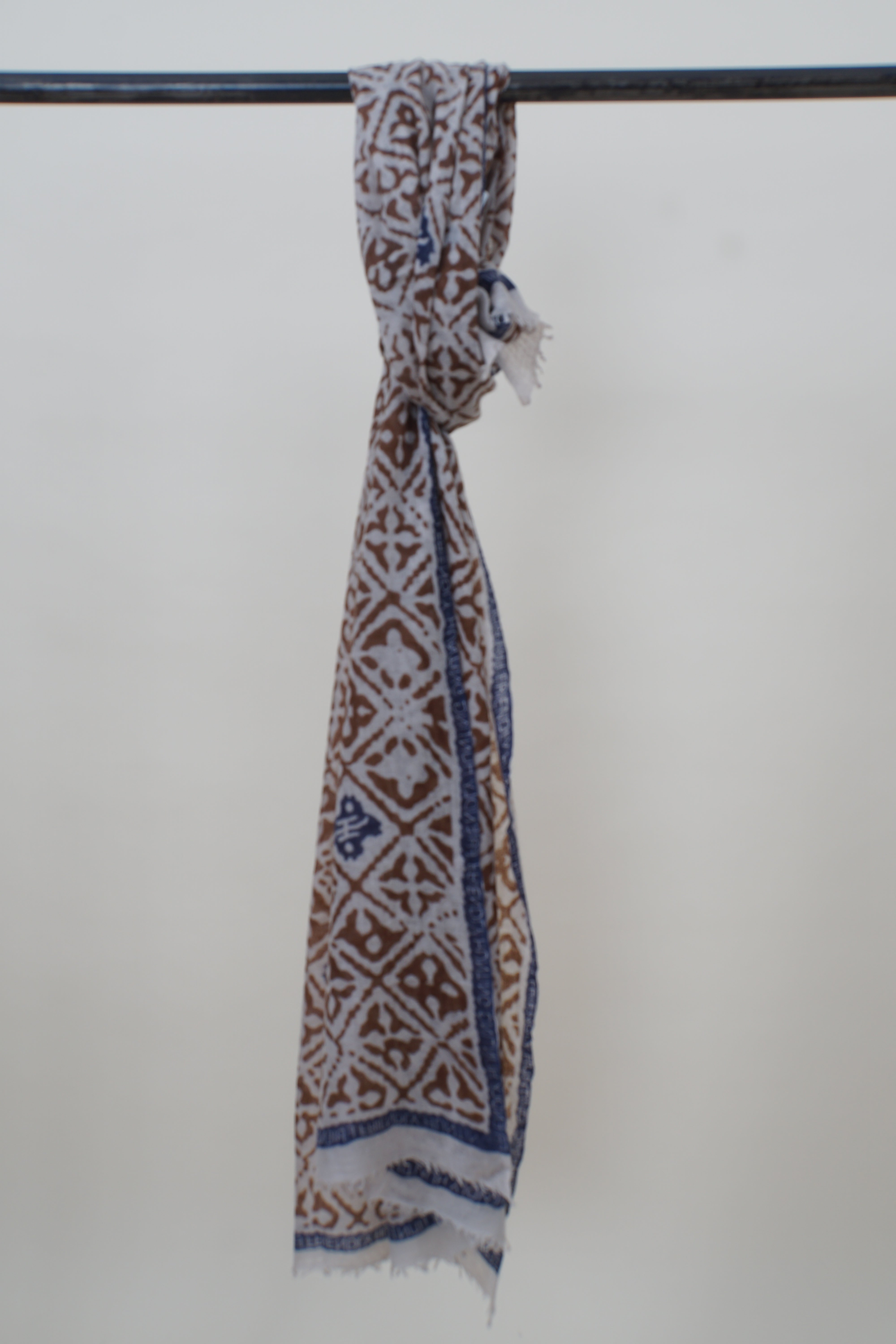 Friendly Hunting Cloth Felted Stole Eyes of Marrakesh Syrup