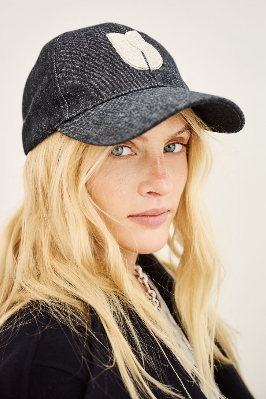 Ba&sh Cap Hana