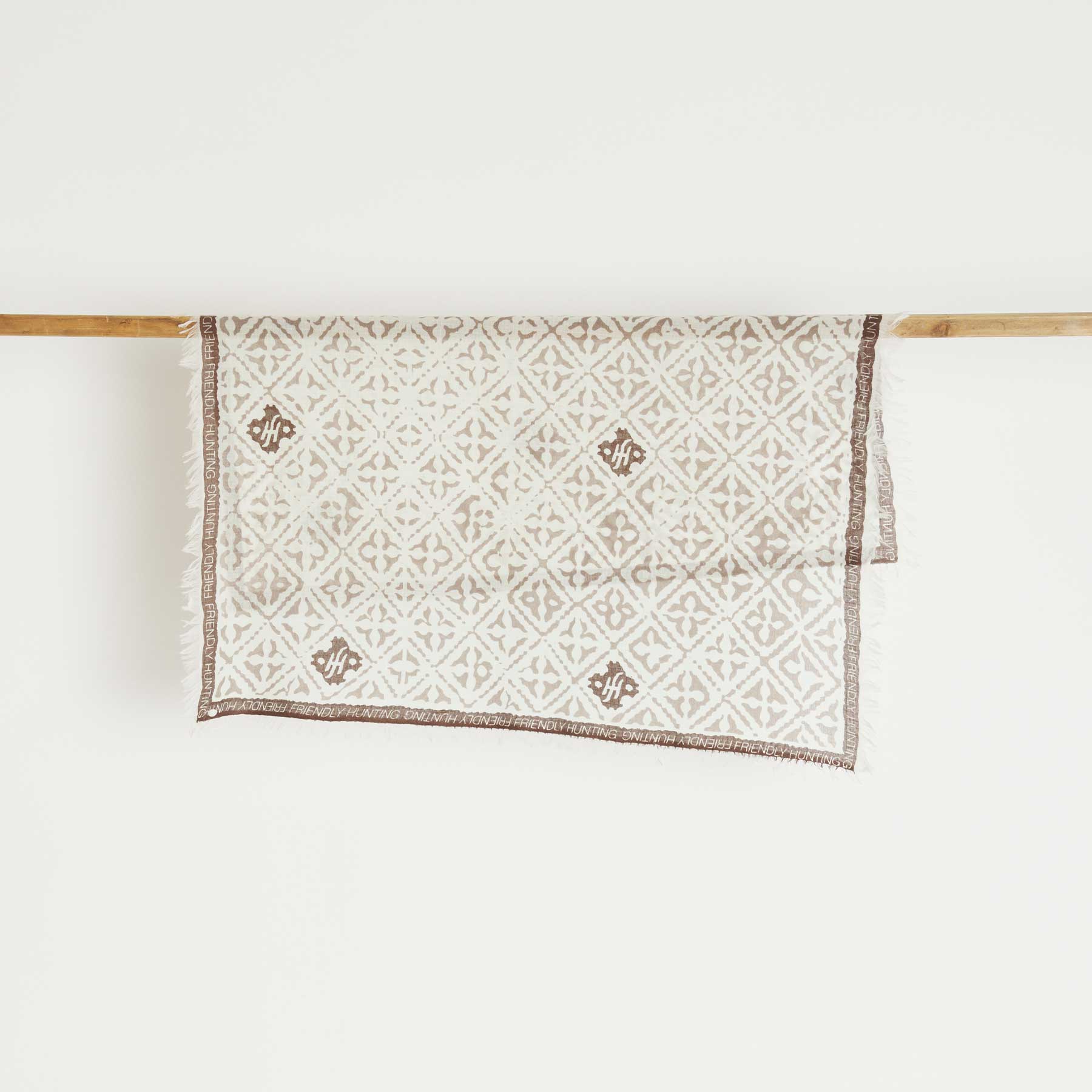 Friendly Hunting Tuch Diamand Carre Eyes of Marrakesh Kindling