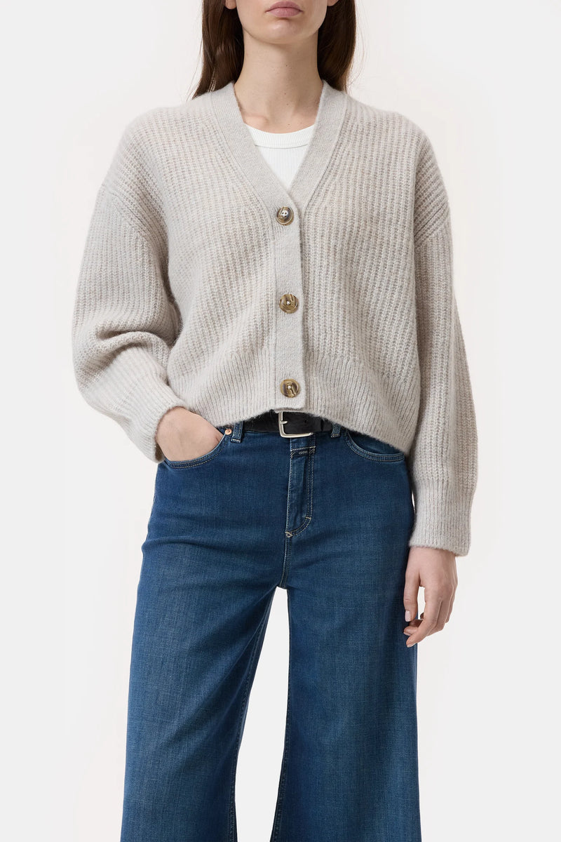 Closed cardigan beige