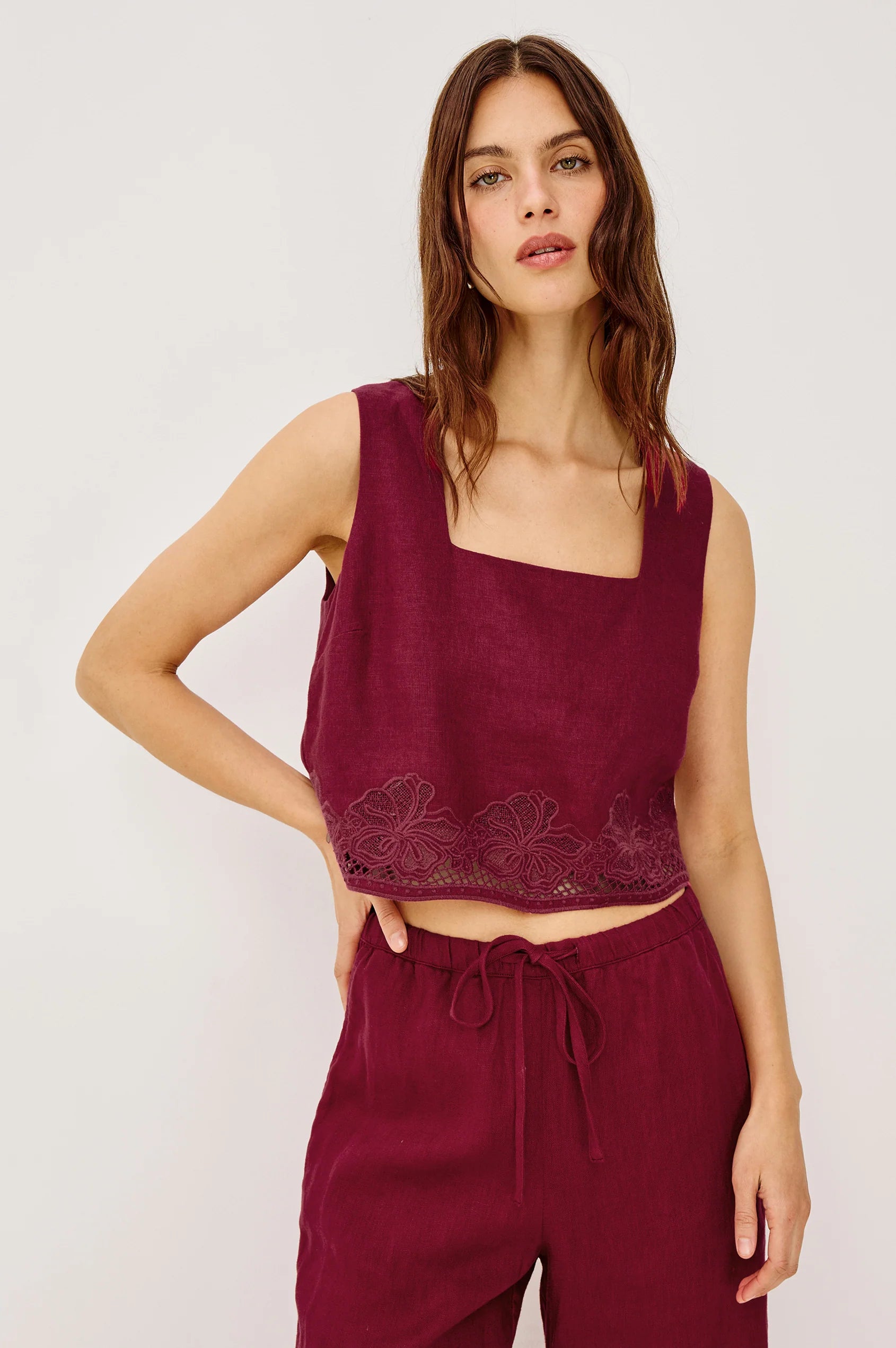 Rails Top Akira Berry Hibiscus