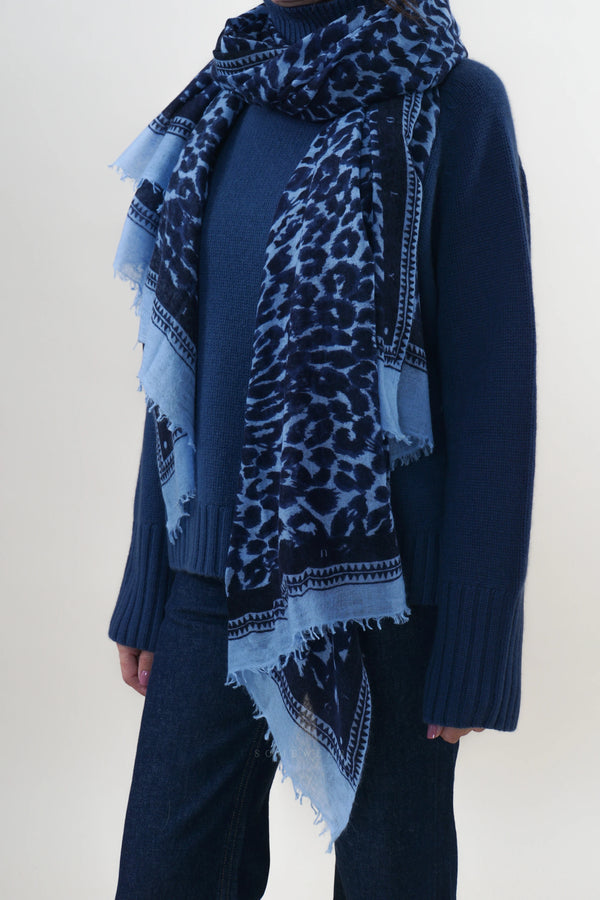 Friendly Hunting Tuch Felted Stole Cheetah Indigo