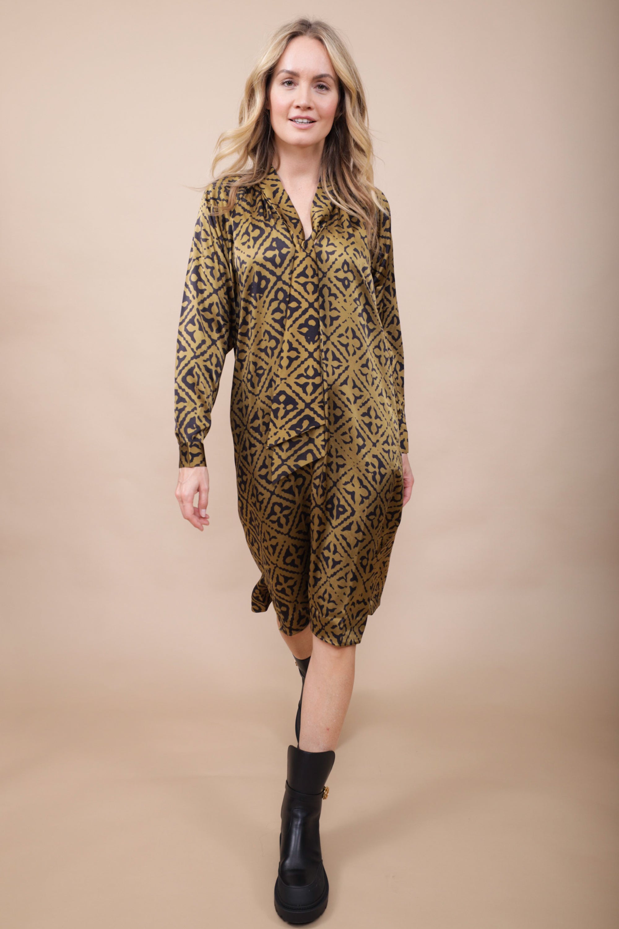 Friendly Hunting Dress Cara