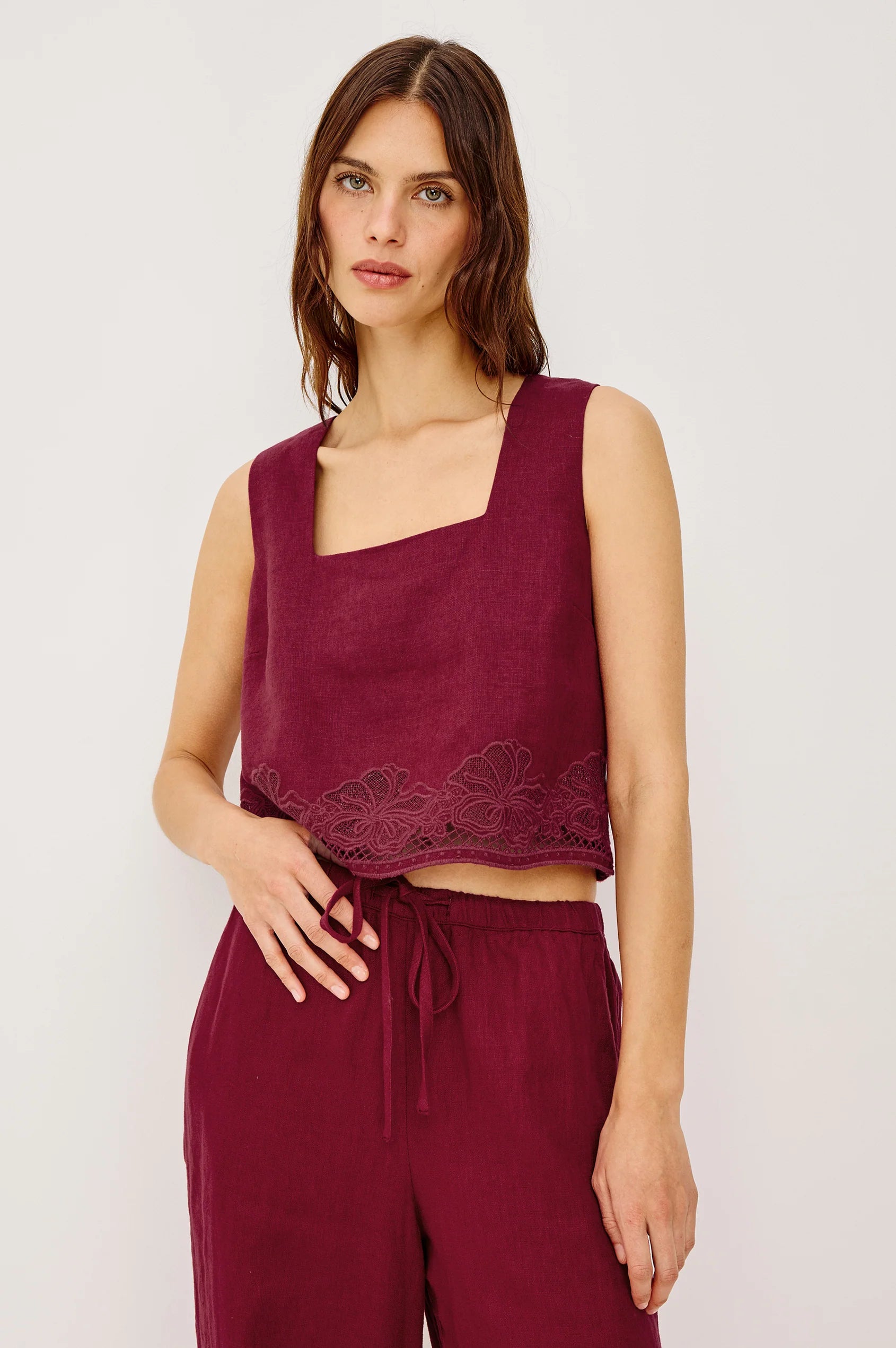 Rails Top Akira Berry Hibiscus