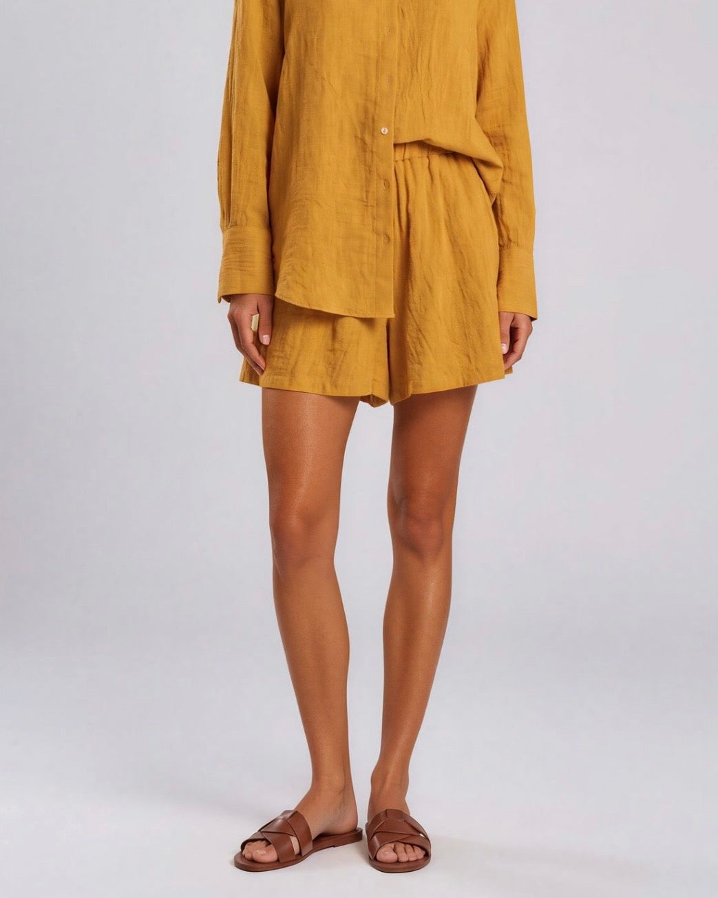 120% Lino Bermuda Shorts Saffron